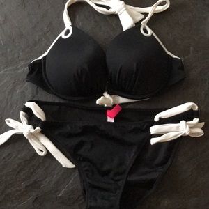 Victoria’s Secret black and white bikini